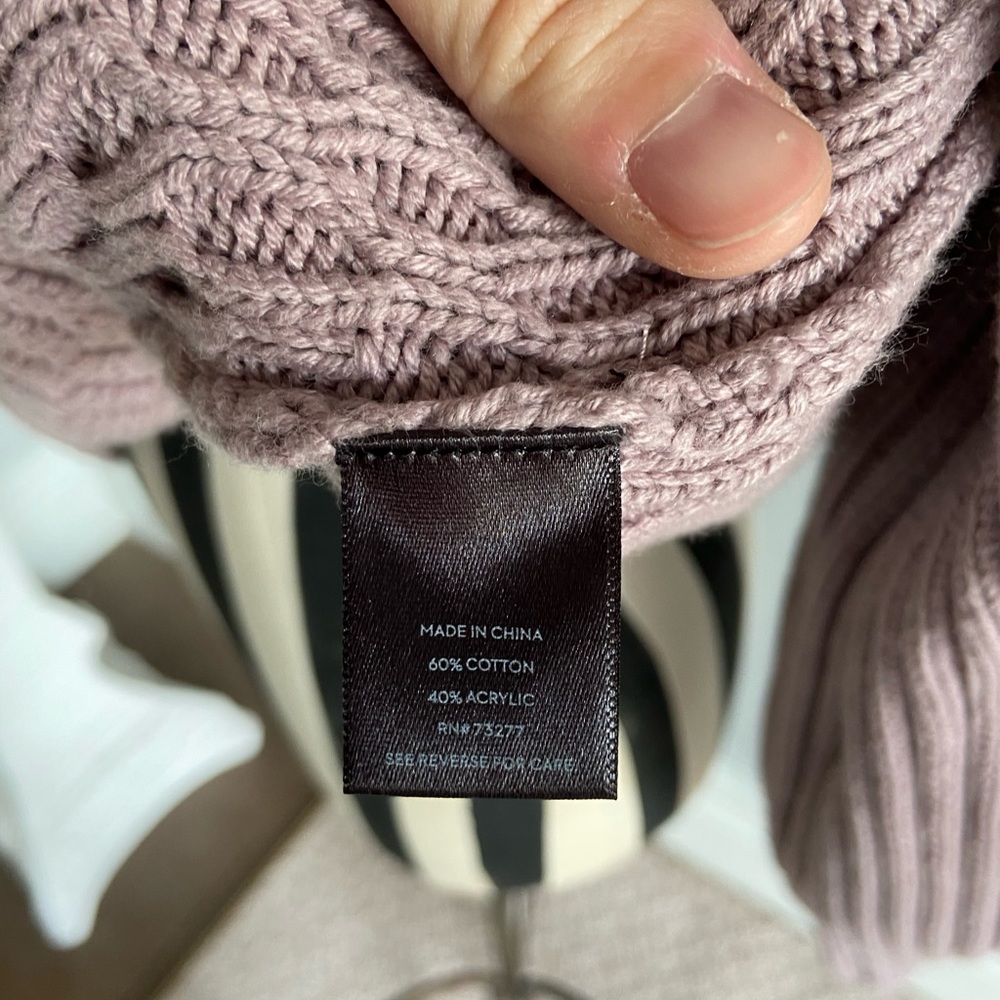 Simply Vera Wang lavender chunky sweater - Picture 9 of 11
